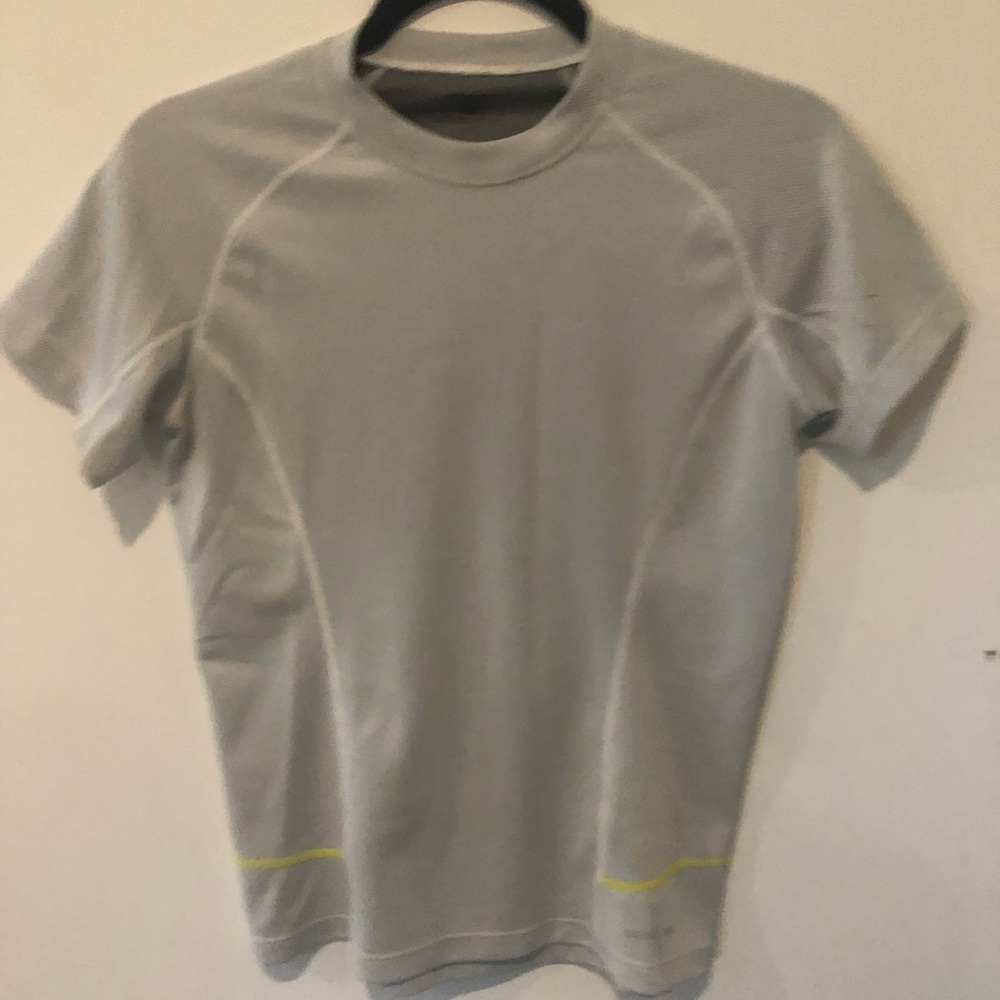Patagonia women’s shirt small
